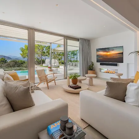 Luxury Privacy & Sea Views *