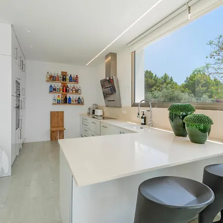 Luxury Privacy & Sea Views *